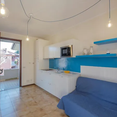 Rivazzurra - Con Piscina E Wifi Сирмионе